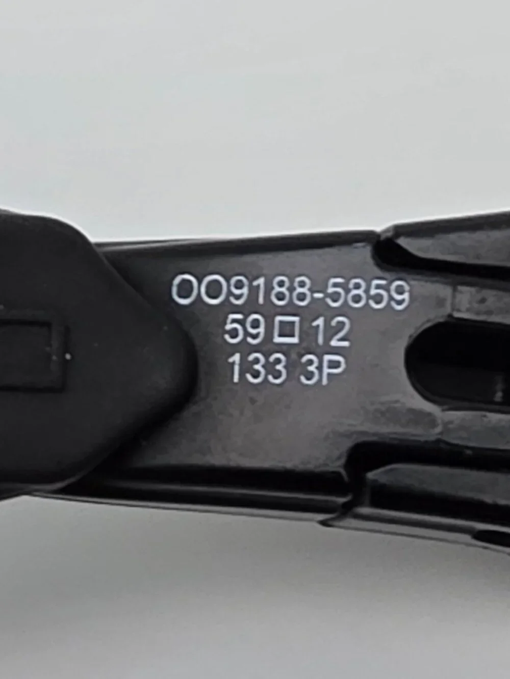 Oakley OO9188-5859 Flak 2.0 XL Matte Black Sunglasses FRAME ONLY 59-12-133